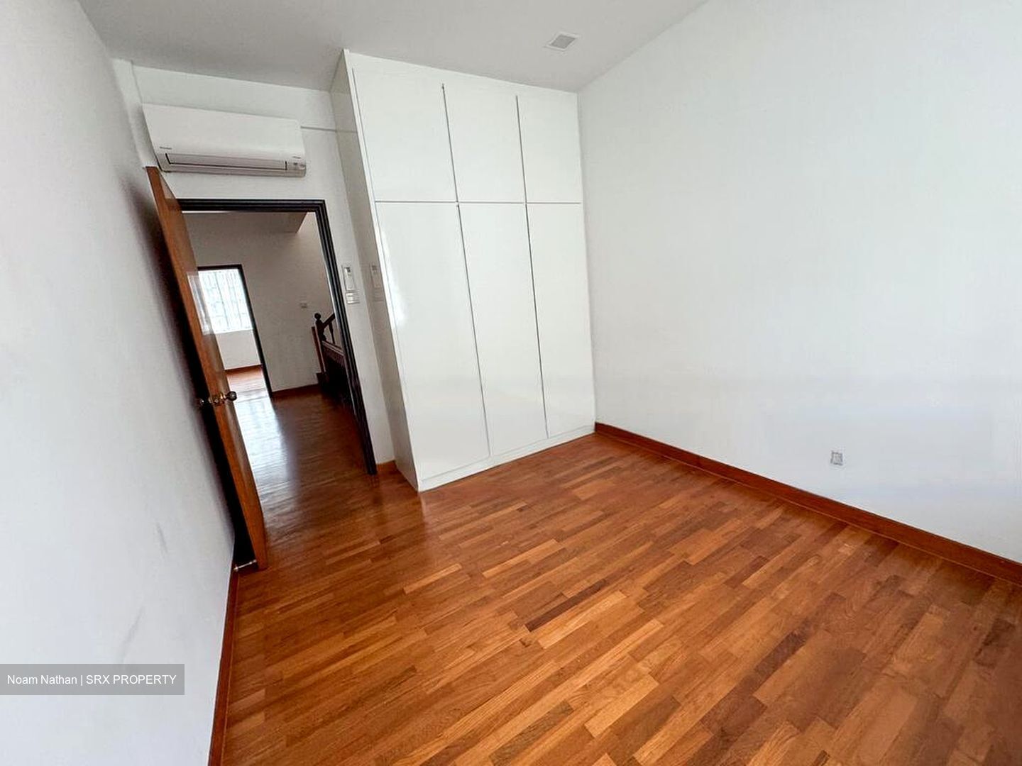 Barker Road (D11), Terrace #461894861